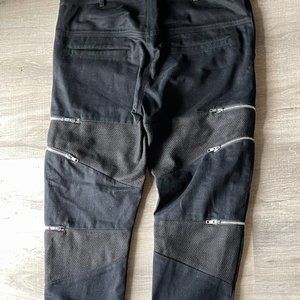 SONS OF ODIN ZIPPER CROPPED PANTS